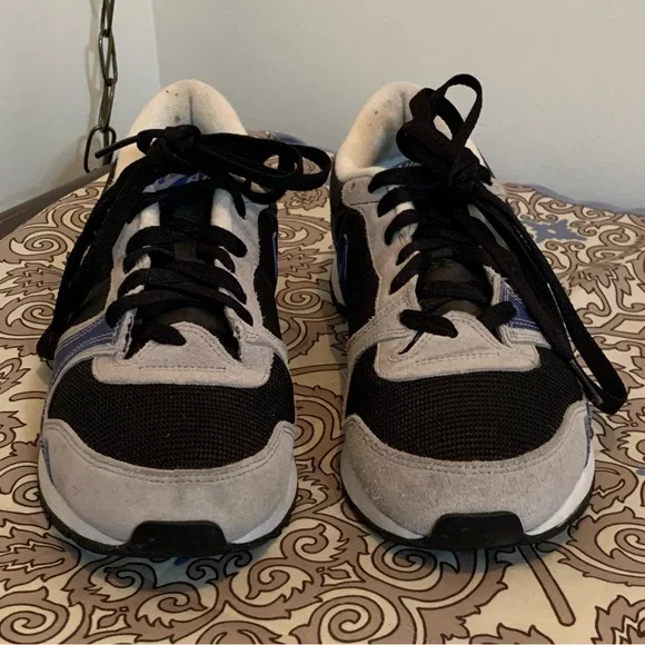 Nike Air Vengeance Sneakers Women’s 9.5 / Men’s 8 - Picture 5 of 11